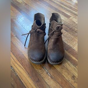 Born Tarkiln chukka leather boots